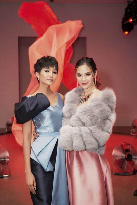 Victorias Secret diễn bộ sưu tập của Công Trí, HHen Niê dự show Phương My - Ảnh 13. Victorias Secret diễn bộ sưu tập của Công Trí, HHen Niê dự show Phương My - Ảnh 13.