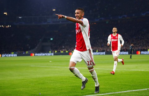 Hạ Ajax trên sân khách, Real rộng cửa vào tứ kết Champions League - Ảnh 2. Hạ Ajax trên sân khách, Real rộng cửa vào tứ kết Champions League - Ảnh 2.
