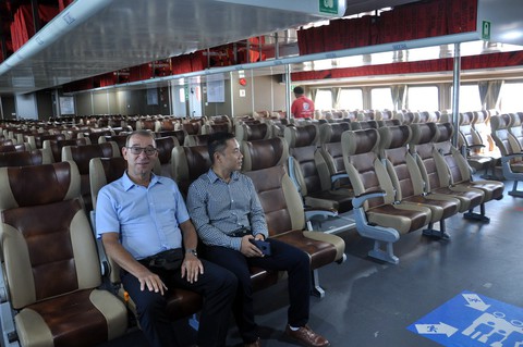 Tàu cao tốc chạy tuyến Vũng Tàu - Côn Đảo chỉ hơn 3 tiếng đồng hồ - Ảnh 4. Tàu cao tốc chạy tuyến Vũng Tàu - Côn Đảo chỉ hơn 3 tiếng đồng hồ - Ảnh 4.