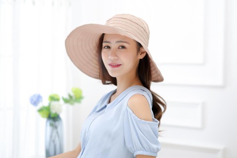Trời nắng nóng, phòng chống tia UV thế nào? - Ảnh 2. Trời nắng nóng, phòng chống tia UV thế nào? - Ảnh 2.