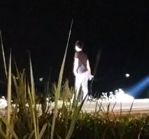 Vụ nghi vận chuyển ma túy cố thủ trong xe: Lạnh người phút giây đầu hàng - Ảnh 3. Vụ nghi vận chuyển ma túy cố thủ trong xe: Lạnh người phút giây đầu hàng - Ảnh 3.