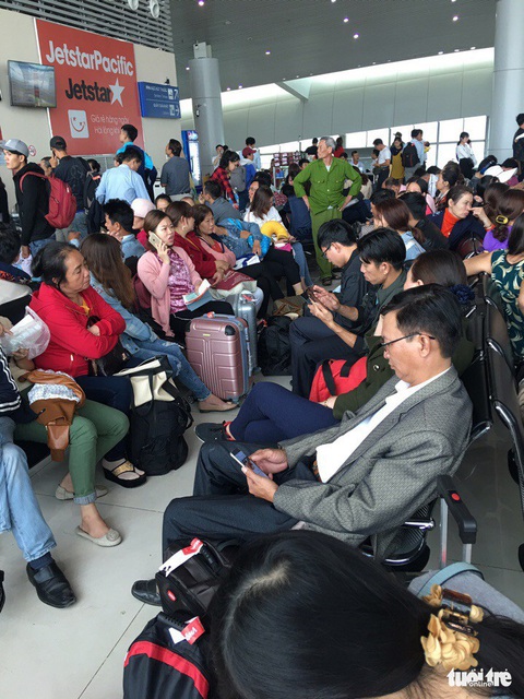 Chuyến bay 9 giờ tối, 9 giờ sáng chưa bay - Ảnh 3. Chuyến bay 9 giờ tối, 9 giờ sáng chưa bay - Ảnh 3.
