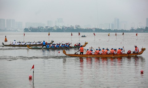 30 đội tham dự lễ hội Bơi chải thuyền rồng mở rộng 2019 - Ảnh 3. 30 đội tham dự lễ hội Bơi chải thuyền rồng mở rộng 2019 - Ảnh 3.