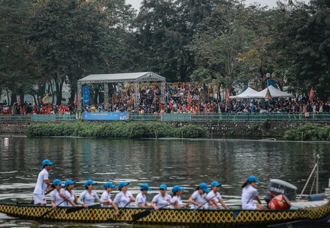 30 đội tham dự lễ hội Bơi chải thuyền rồng mở rộng 2019 - Ảnh 6. 30 đội tham dự lễ hội Bơi chải thuyền rồng mở rộng 2019 - Ảnh 6.