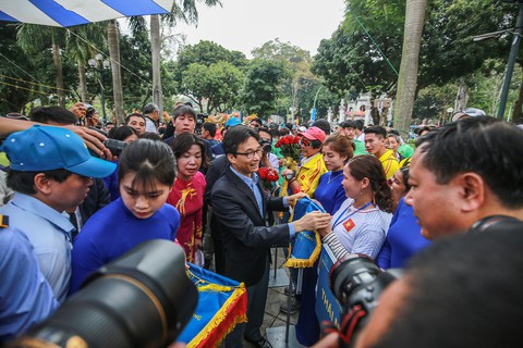 30 đội tham dự lễ hội Bơi chải thuyền rồng mở rộng 2019 - Ảnh 1. 30 đội tham dự lễ hội Bơi chải thuyền rồng mở rộng 2019 - Ảnh 1.