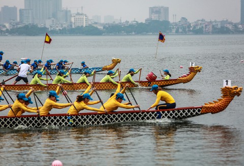 30 đội tham dự lễ hội Bơi chải thuyền rồng mở rộng 2019 - Ảnh 4. 30 đội tham dự lễ hội Bơi chải thuyền rồng mở rộng 2019 - Ảnh 4.