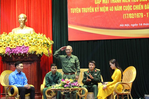 Người lính tếu táo cả trong lúc hi sinh - Ảnh 2. Người lính tếu táo cả trong lúc hi sinh - Ảnh 2.