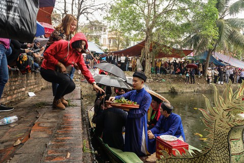 Quan họ vẫn xin tiền - Ảnh 2. Quan họ vẫn xin tiền - Ảnh 2.