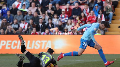 Thắng tối thiểu, Atletico ‘soán’ vị trí thứ 2 của Real - Ảnh 3. Thắng tối thiểu, Atletico ‘soán’ vị trí thứ 2 của Real - Ảnh 3.