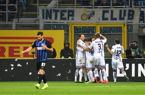 Inter thắng chật vật Sampdoria, Napoli bị cầm chân - Ảnh 1. Inter thắng chật vật Sampdoria, Napoli bị cầm chân - Ảnh 1.