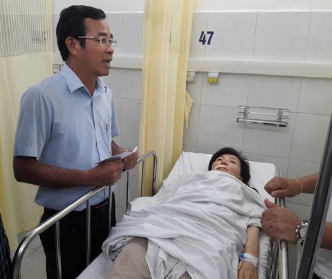 Khách Hàn Quốc gặp nạn ở hầm Hải Vân: Đưa 19 người đi kiểm tra - Ảnh 2. Khách Hàn Quốc gặp nạn ở hầm Hải Vân: Đưa 19 người đi kiểm tra - Ảnh 2.