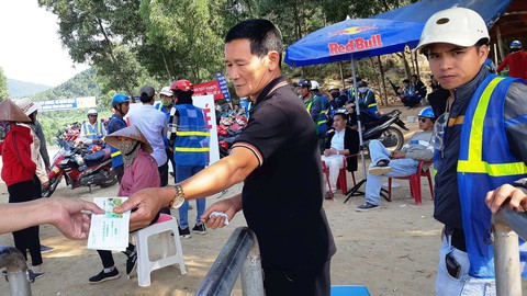 Giao chùa Hương Tích cho doanh nghiệp: Nhà nước không thu được đồng nào - Ảnh 3. Giao chùa Hương Tích cho doanh nghiệp: Nhà nước không thu được đồng nào - Ảnh 3.