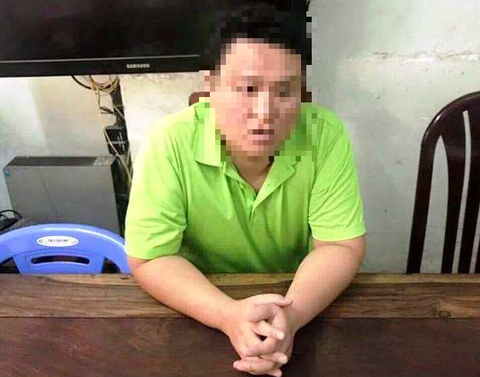 Kẻ tâm thần phóng xe máy chém 3 người đi đường - Ảnh 1. Kẻ tâm thần phóng xe máy chém 3 người đi đường - Ảnh 1.