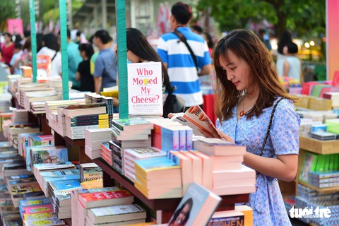 Khai mạc lễ hội đường sách Tết Kỷ Hợi 2019 - Ảnh 7. Khai mạc lễ hội đường sách Tết Kỷ Hợi 2019 - Ảnh 7.