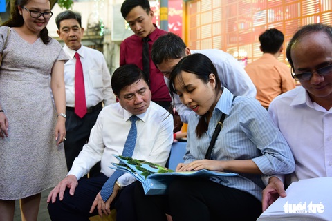 Khai mạc lễ hội đường sách Tết Kỷ Hợi 2019 - Ảnh 4. Khai mạc lễ hội đường sách Tết Kỷ Hợi 2019 - Ảnh 4.