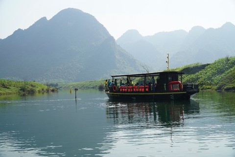 Quảng Bình mở tuyến du lịch đường sông tham quan các làng nghề - Ảnh 1. Quảng Bình mở tuyến du lịch đường sông tham quan các làng nghề - Ảnh 1.
