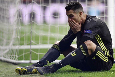 Ronaldo ngả mũ trước Simeone - Ảnh 2. Ronaldo ngả mũ trước Simeone - Ảnh 2.