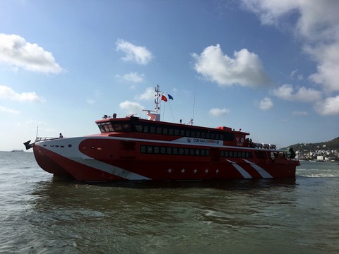 Khắc phục xong sự cố, Côn Đảo Express 36 đưa khách ra Côn Đảo - Ảnh 1. Khắc phục xong sự cố, Côn Đảo Express 36 đưa khách ra Côn Đảo - Ảnh 1.