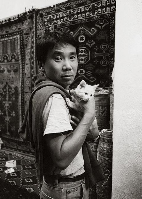 Cô mèo Choupette sẽ thừa kế 200 triệu đô của ông hoàng Chanel? - Ảnh 3. Cô mèo Choupette sẽ thừa kế 200 triệu đô của ông hoàng Chanel? - Ảnh 3.