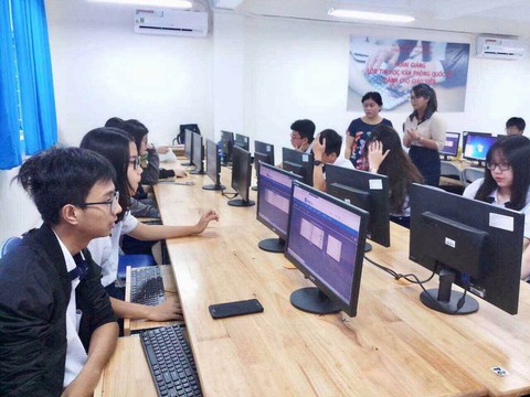 Học sinh lớp 3, lớp 7 ở TP.HCM phải làm bài khảo sát trực tuyến - Ảnh 1. Học sinh lớp 3, lớp 7 ở TP.HCM phải làm bài khảo sát trực tuyến - Ảnh 1.