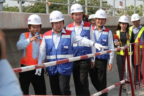 Chủ tịch UBND TP.HCM: Metro số 1 sẽ vận hành đúng tiến độ - Ảnh 2. Chủ tịch UBND TP.HCM: Metro số 1 sẽ vận hành đúng tiến độ - Ảnh 2.