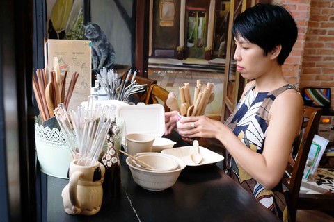 Bảo vệ môi trường không chỉ là chuyện ngưng xả rác - Ảnh 1. Bảo vệ môi trường không chỉ là chuyện ngưng xả rác - Ảnh 1.