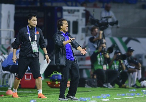 VFF chính thức giao trợ lý Lee Young Jin làm HLV trưởng U-22 Việt Nam dự SEA Games 30 - Ảnh 1. VFF chính thức giao trợ lý Lee Young Jin làm HLV trưởng U-22 Việt Nam dự SEA Games 30 - Ảnh 1.