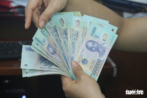 Tiền nhiều có thể cứu mình và cứu cả mạng người - Ảnh 1. Tiền nhiều có thể cứu mình và cứu cả mạng người - Ảnh 1.