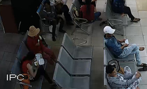 Uống nước, ăn cơm người lạ mời ở bến xe Miền Đông, khách lăn ra ngủ - Ảnh 3. Uống nước, ăn cơm người lạ mời ở bến xe Miền Đông, khách lăn ra ngủ - Ảnh 3.