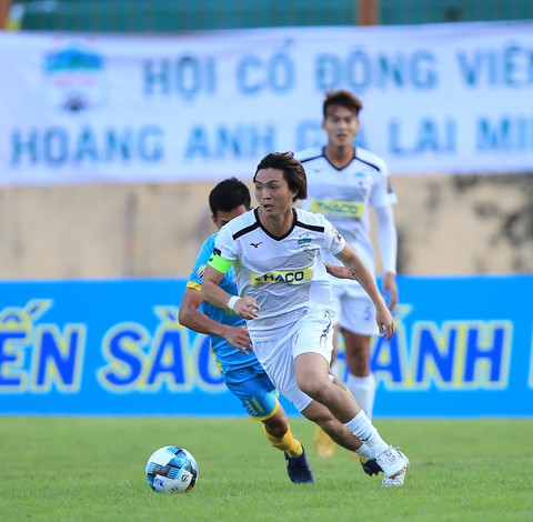 Tiền vệ Tuấn Anh: ‘Tôi nợ người hâm mộ và sẽ cố gắng đền đáp’ - Ảnh 1. Tiền vệ Tuấn Anh: ‘Tôi nợ người hâm mộ và sẽ cố gắng đền đáp’ - Ảnh 1.