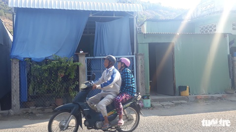 Bắt nghi phạm đánh chết cha ruột vì nhậu về la hét - Ảnh 1. Bắt nghi phạm đánh chết cha ruột vì nhậu về la hét - Ảnh 1.