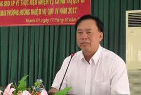 Chủ tịch huyện không có bằng đại học nghỉ hưu trước tuổi - Ảnh 1. Chủ tịch huyện không có bằng đại học nghỉ hưu trước tuổi - Ảnh 1.