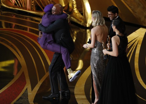Xem những khoảnh khắc ấn tượng nhất tại Oscar 2019 - Ảnh 2. Xem những khoảnh khắc ấn tượng nhất tại Oscar 2019 - Ảnh 2.