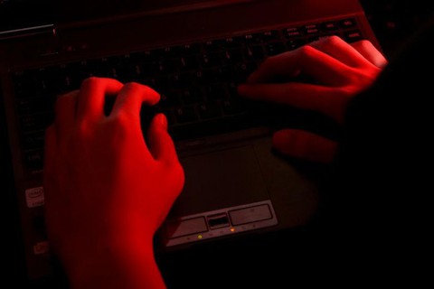 Giới trẻ Hồi giáo Indonesia bị cực đoan hơn do mạng Internet - Ảnh 1. Giới trẻ Hồi giáo Indonesia bị cực đoan hơn do mạng Internet - Ảnh 1.