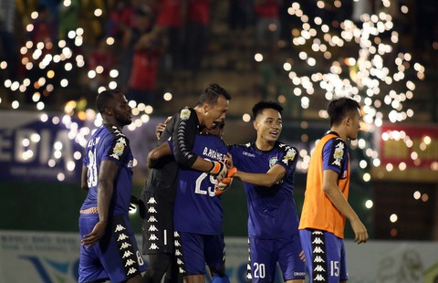 Người hâm mộ được xem B.Bình Dương đá AFC Cup 2019 - Ảnh 1. Người hâm mộ được xem B.Bình Dương đá AFC Cup 2019 - Ảnh 1.