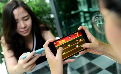 Nhà mạng chạy đua lì xì hàng chục tỉ đồng đầu năm - Ảnh 1. Nhà mạng chạy đua lì xì hàng chục tỉ đồng đầu năm - Ảnh 1.