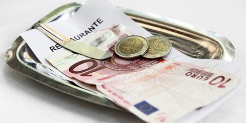 11 điều không thể quên trước khi vi vu nước ngoài - Ảnh 2. 11 điều không thể quên trước khi vi vu nước ngoài - Ảnh 2.