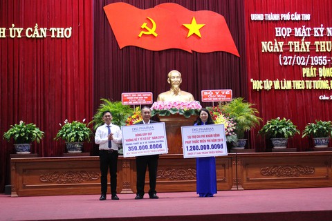 Dược Hậu Giang 45 năm “vì một cuộc sống khỏe đẹp hơn” - Ảnh 2. Dược Hậu Giang 45 năm “vì một cuộc sống khỏe đẹp hơn” - Ảnh 2.