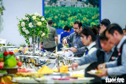 Việt Nam mở đại yến 40 món đãi 3.500 nhà báo - Ảnh 5. Việt Nam mở đại yến 40 món đãi 3.500 nhà báo - Ảnh 5.