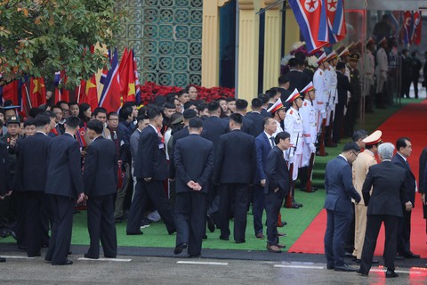 Tàu bọc thép chở Chủ tịch Kim Jong Un đã vào đất Việt Nam - Ảnh 3. Tàu bọc thép chở Chủ tịch Kim Jong Un đã vào đất Việt Nam - Ảnh 3.