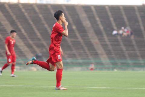 Đá bại U22 Campuchia, U22 Việt Nam đoạt HCĐ Giải U22 Đông Nam Á - Ảnh 2. Đá bại U22 Campuchia, U22 Việt Nam đoạt HCĐ Giải U22 Đông Nam Á - Ảnh 2.