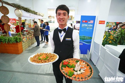 Việt Nam mở đại yến 40 món đãi 3.500 nhà báo - Ảnh 2. Việt Nam mở đại yến 40 món đãi 3.500 nhà báo - Ảnh 2.