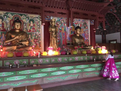 Phóng viên Tuổi Trẻ vãn cảnh chùa cổ ngàn năm ở Triều Tiên - Ảnh 5. Phóng viên Tuổi Trẻ vãn cảnh chùa cổ ngàn năm ở Triều Tiên - Ảnh 5.