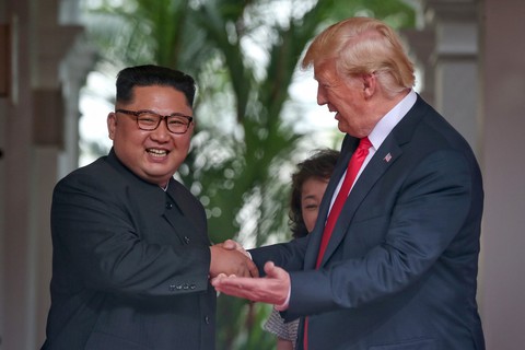 Ông Kim Jong Un sẽ nói tiếng Anh với ông Trump tại Hà Nội? - Ảnh 1. Ông Kim Jong Un sẽ nói tiếng Anh với ông Trump tại Hà Nội? - Ảnh 1.