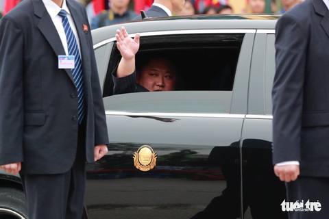 Chủ tịch Kim Jong Un nói gì khi đặt chân đến Việt Nam? - Ảnh 6. Chủ tịch Kim Jong Un nói gì khi đặt chân đến Việt Nam? - Ảnh 6.