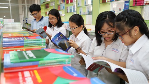 Chọn sách ôn thi THPT quốc gia 2019 cần lưu ý gì? - Ảnh 1. Chọn sách ôn thi THPT quốc gia 2019 cần lưu ý gì? - Ảnh 1.