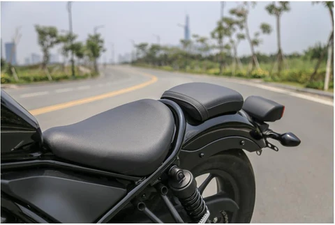 Honda Rebel 300 dành cho người mới dùng xe phân khối lớn - Ảnh 2. Honda Rebel 300 dành cho người mới dùng xe phân khối lớn - Ảnh 2.