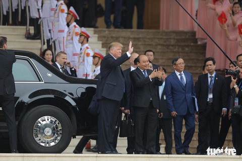 Thủ tướng Nguyễn Xuân Phúc hội kiến Tổng thống Trump - Ảnh 5. Thủ tướng Nguyễn Xuân Phúc hội kiến Tổng thống Trump - Ảnh 5.