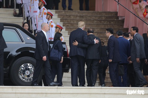 Thủ tướng Nguyễn Xuân Phúc hội kiến Tổng thống Trump - Ảnh 7. Thủ tướng Nguyễn Xuân Phúc hội kiến Tổng thống Trump - Ảnh 7.