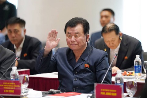 Phái đoàn Triều Tiên thăm tập đoàn Vingroup tại Hải Phòng - Ảnh 6. Phái đoàn Triều Tiên thăm tập đoàn Vingroup tại Hải Phòng - Ảnh 6.